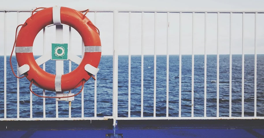 navigating_internal_audits-min Buoy on the side of a boat rail